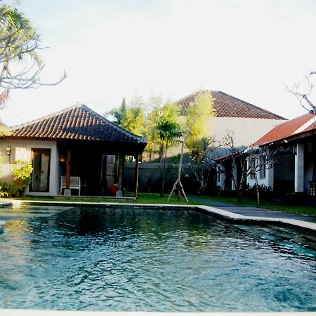 Pondok Alit Resort Seminyak Esterno foto