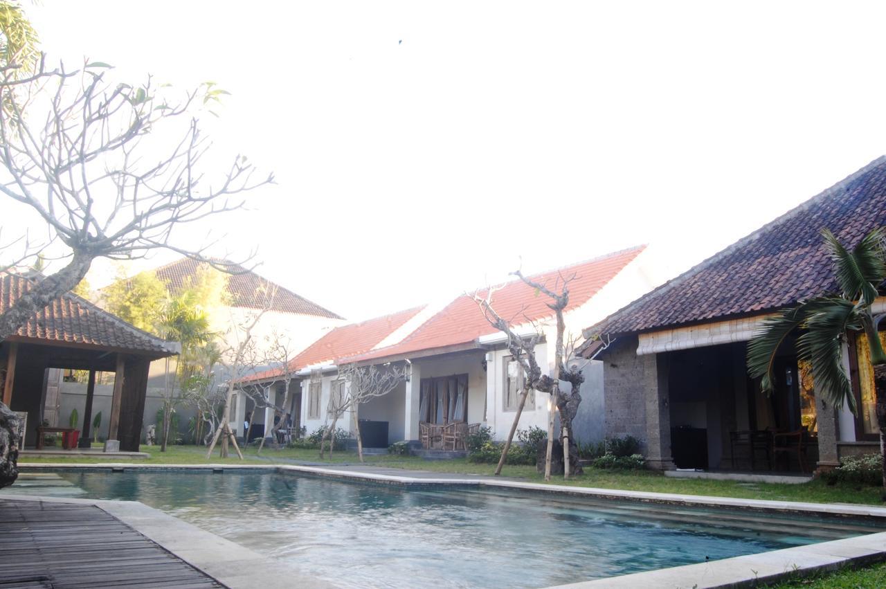 Pondok Alit Resort Seminyak Esterno foto